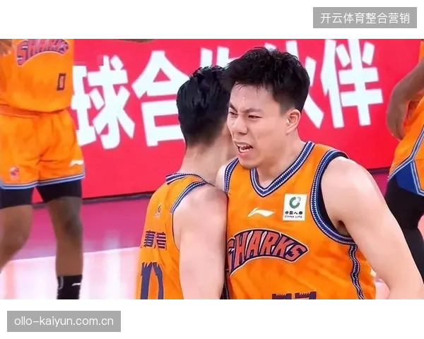 张镇麟加盟上海后成防守体系关键一环，全能表现解放古德温进攻空间